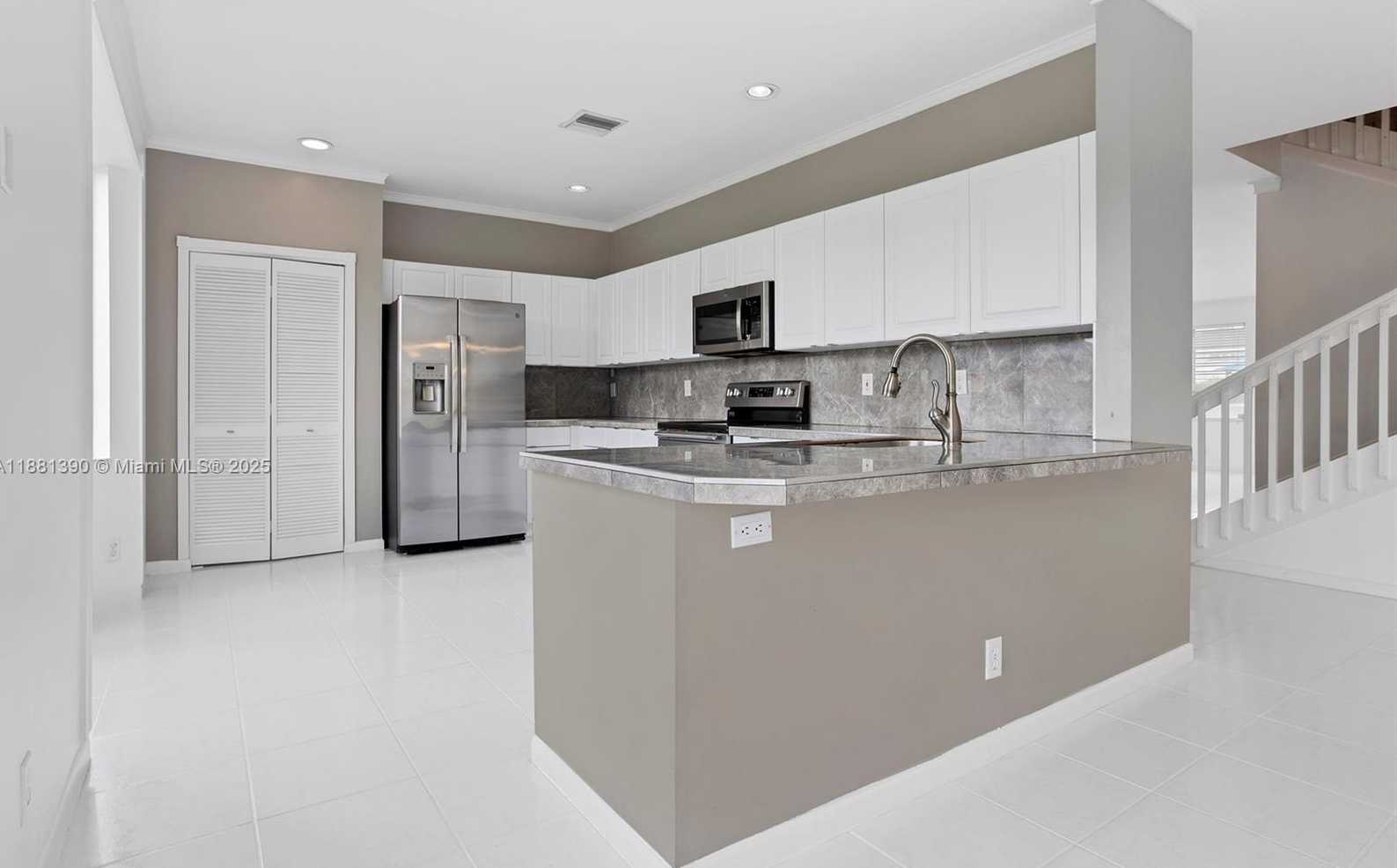 Small Image of 10096 COUNTRY BROOK RD, Boca Raton Number 9