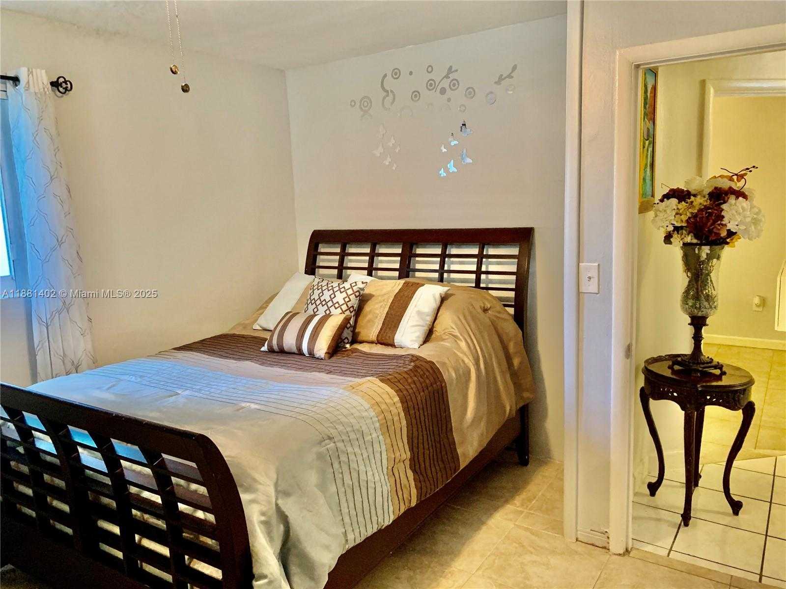 Small Image of 6180 SOUTH WEST 42ND CT, Davie Number 10