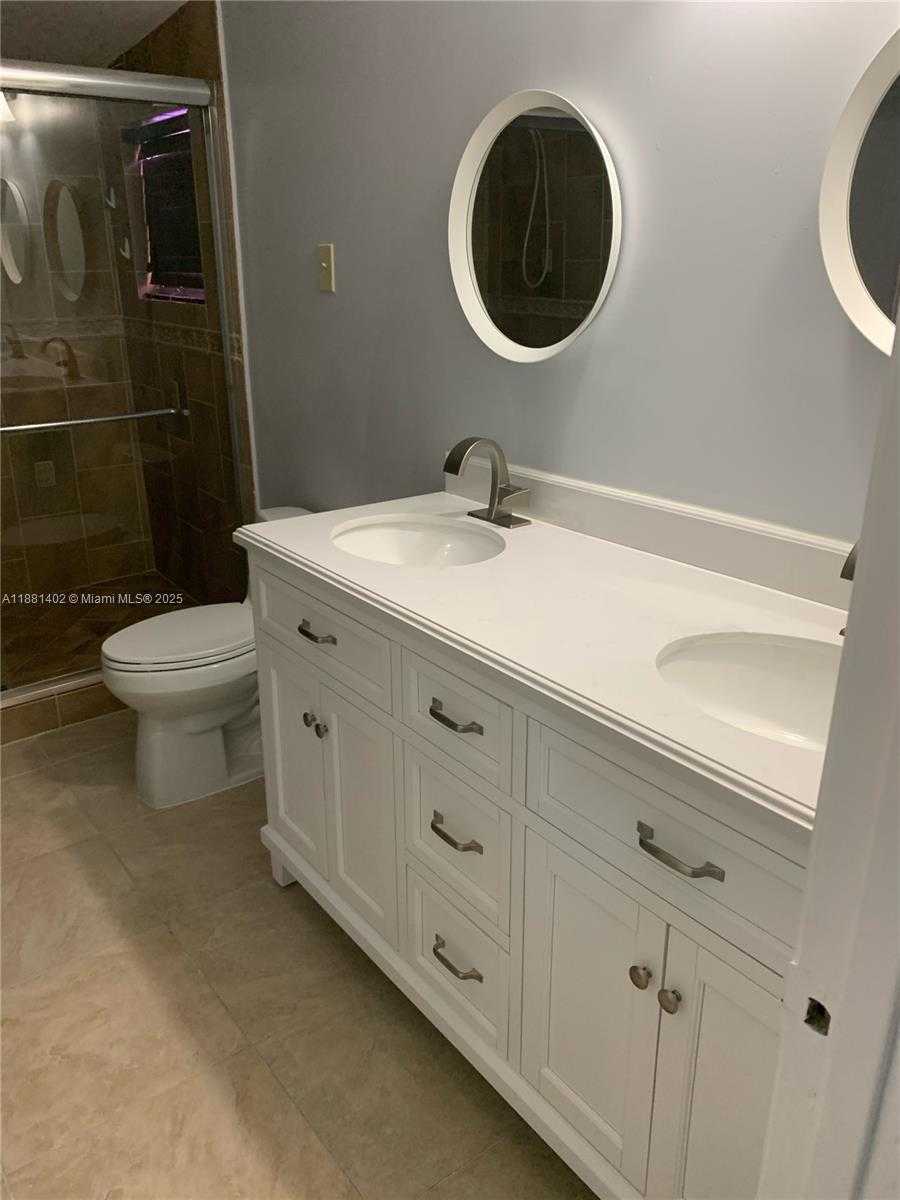 Small Image of 6180 SOUTH WEST 42ND CT, Davie Number 12