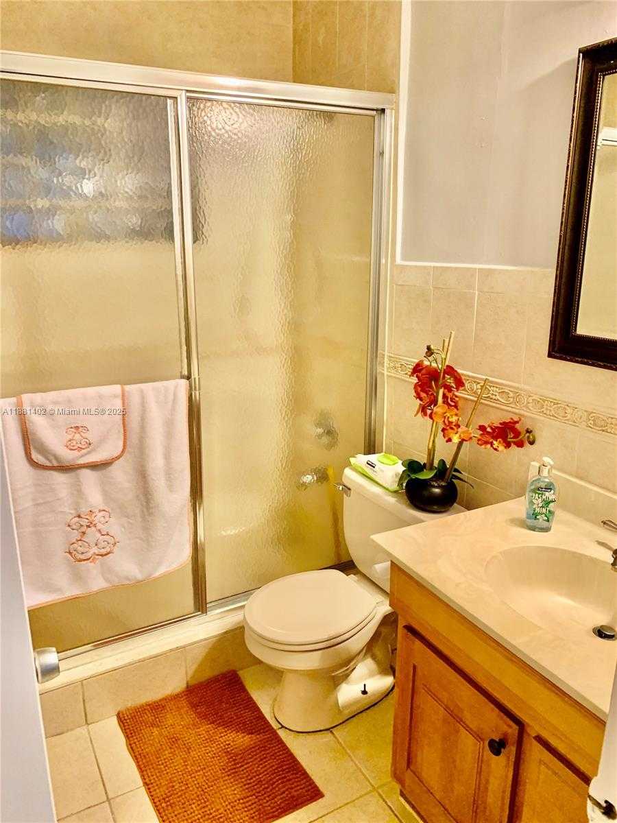Small Image of 6180 SOUTH WEST 42ND CT, Davie Number 16