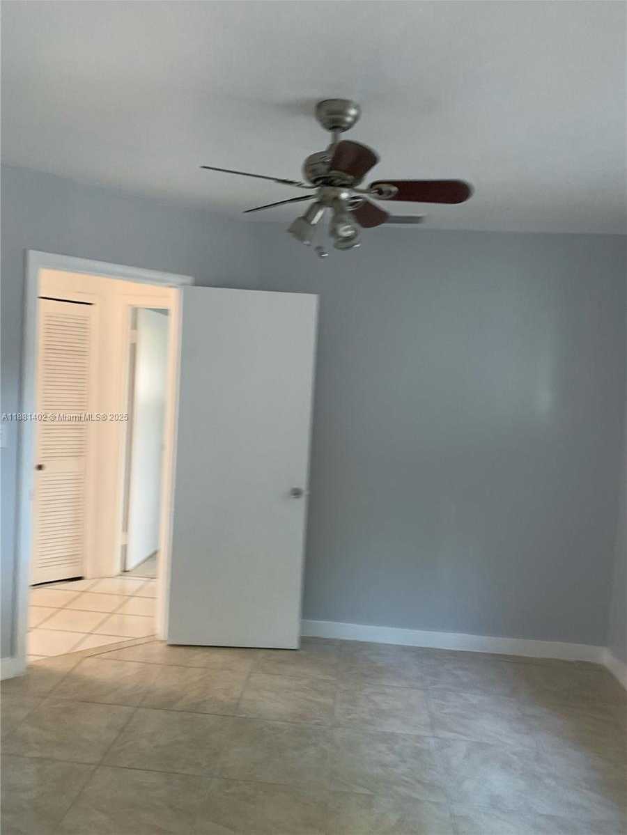 Small Image of 6180 SOUTH WEST 42ND CT, Davie Number 25