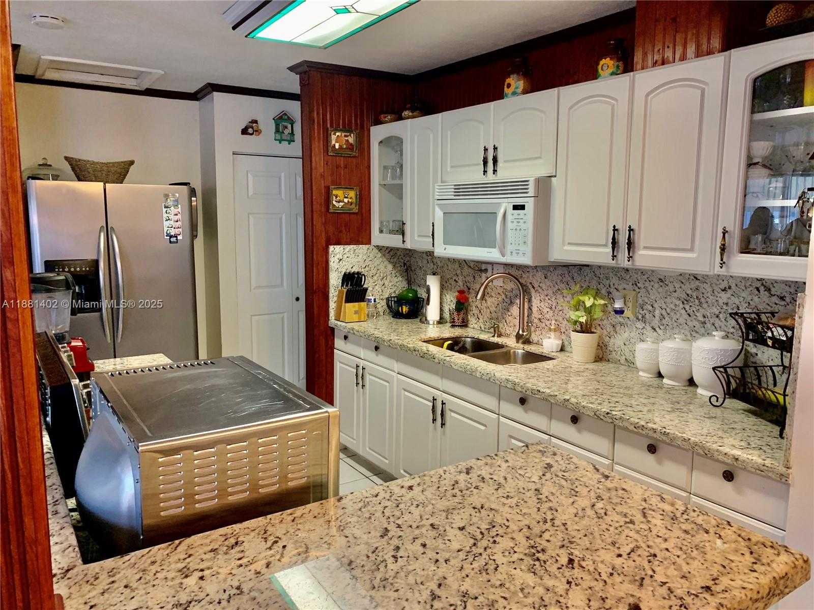 Small Image of 6180 SOUTH WEST 42ND CT, Davie Number 7