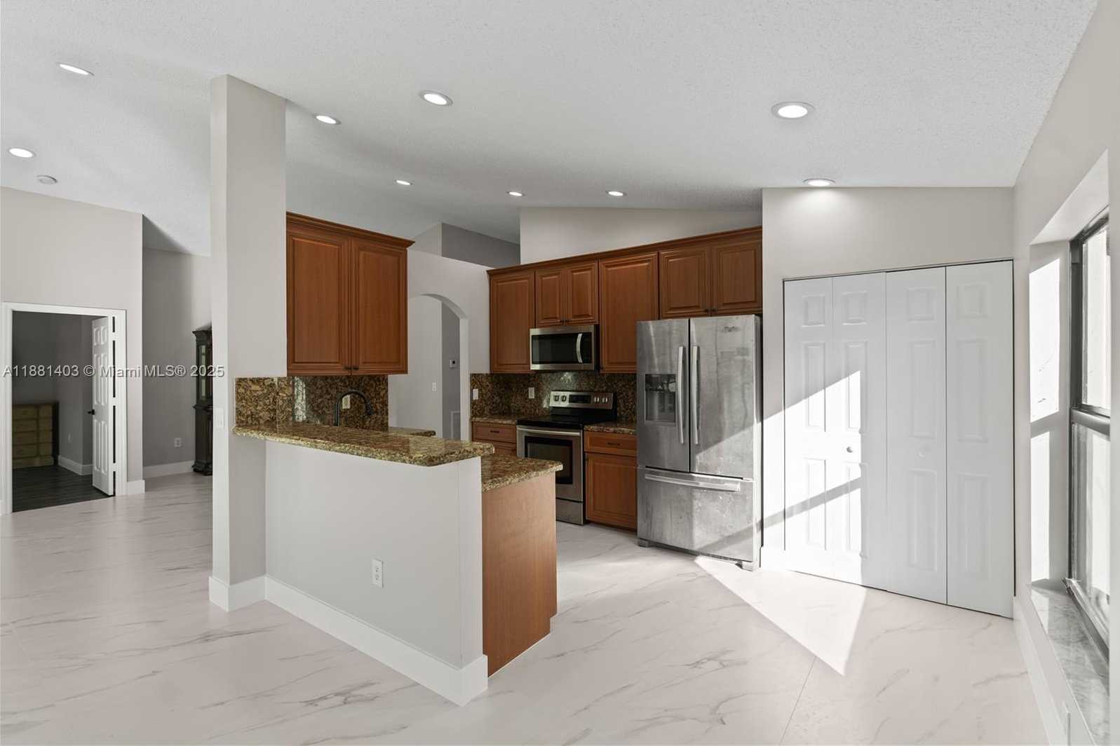 Small Image of 14340 NORTH WEST 11TH ST, Pembroke Pines Number 11
