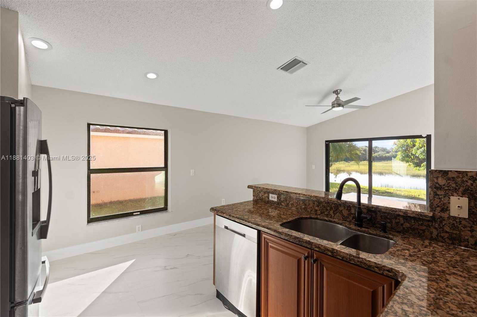 Small Image of 14340 NORTH WEST 11TH ST, Pembroke Pines Number 15