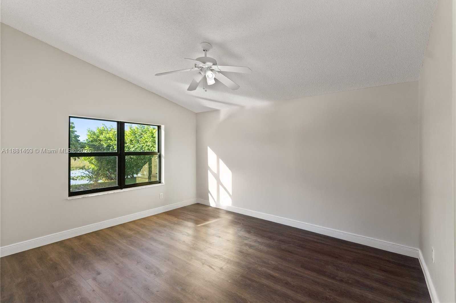 Small Image of 14340 NORTH WEST 11TH ST, Pembroke Pines Number 18