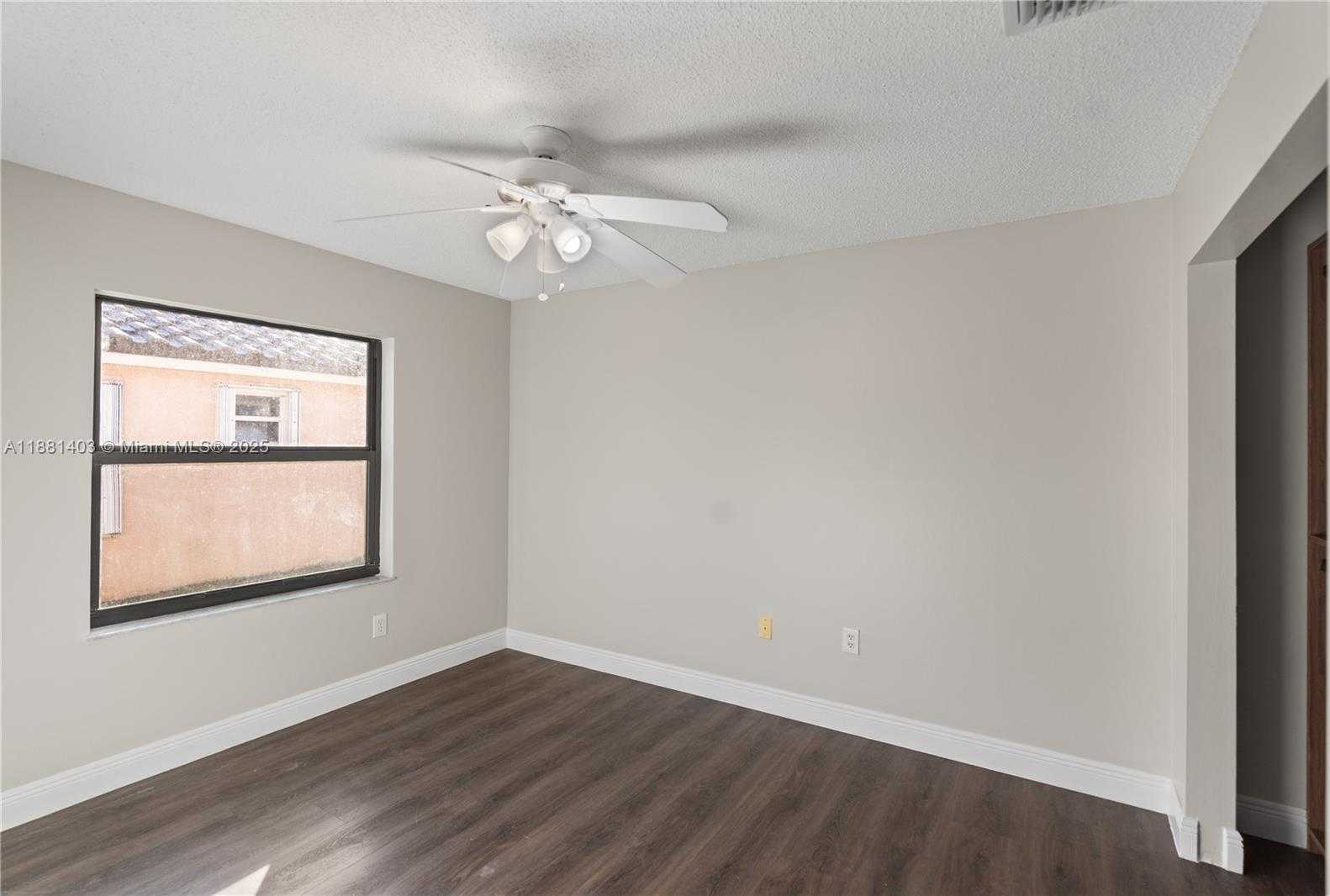 Small Image of 14340 NORTH WEST 11TH ST, Pembroke Pines Number 25