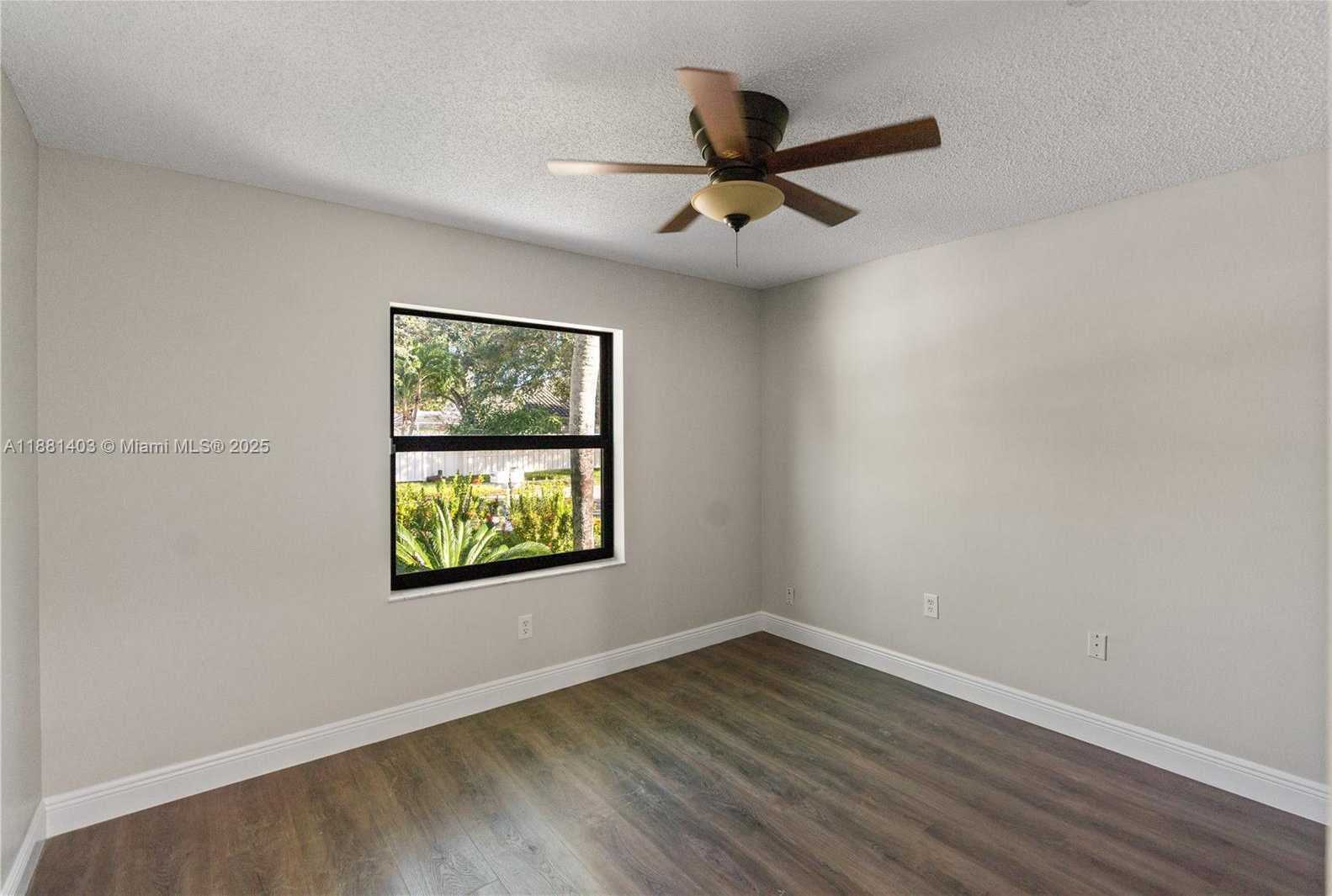 Small Image of 14340 NORTH WEST 11TH ST, Pembroke Pines Number 29