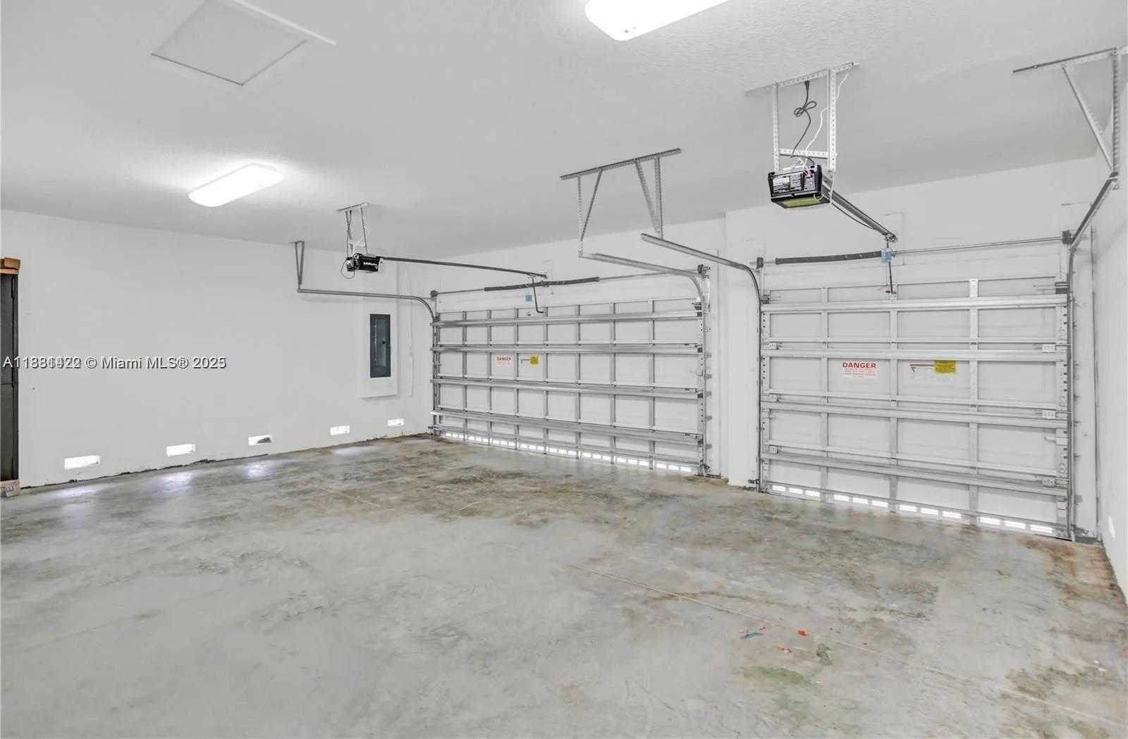 Small Image of 19815 SOUTH WEST 131ST CT, Miami Number 26