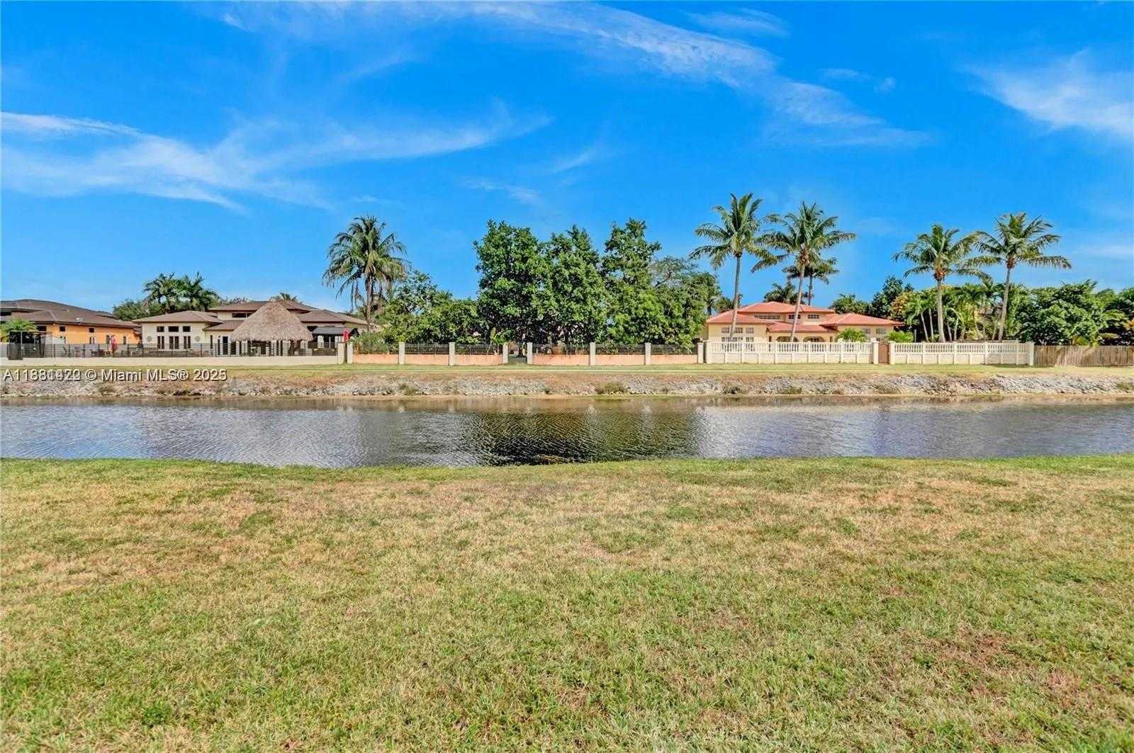 Small Image of 19815 SOUTH WEST 131ST CT, Miami Number 28