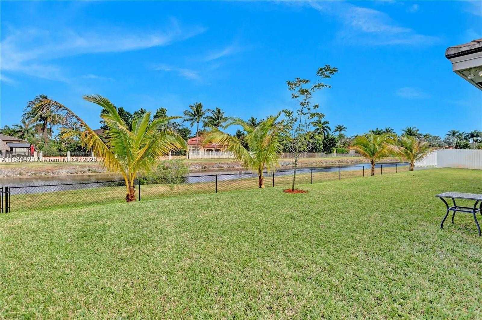 Small Image of 19815 SOUTH WEST 131ST CT, Miami Number 32