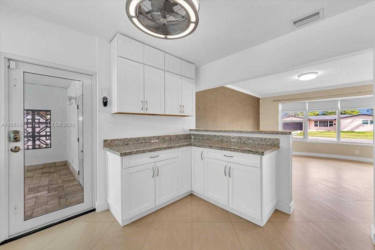 Small Image of 5250 SOUTH WEST 4TH CT, Plantation Number 15