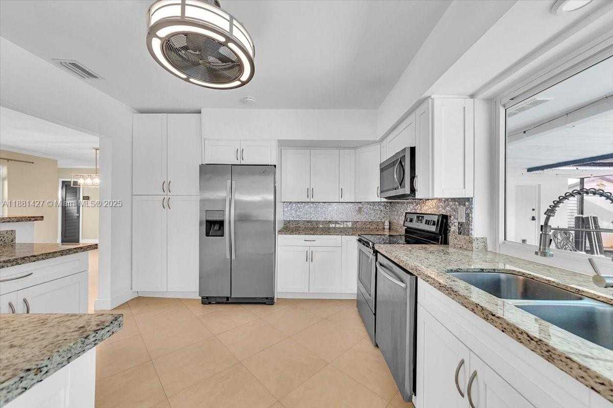 Small Image of 5250 SOUTH WEST 4TH CT, Plantation Number 17