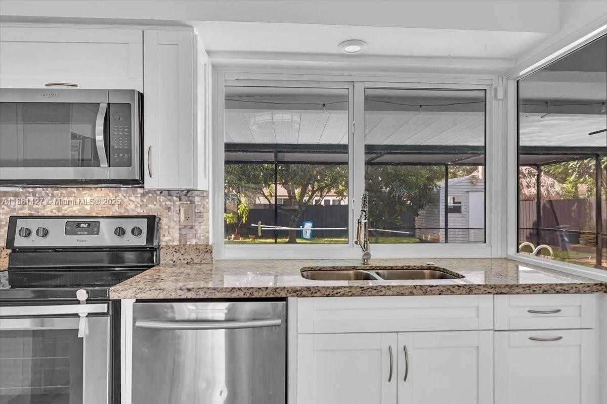 Small Image of 5250 SOUTH WEST 4TH CT, Plantation Number 19