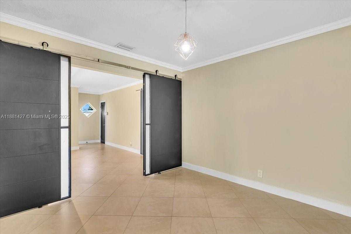Small Image of 5250 SOUTH WEST 4TH CT, Plantation Number 22