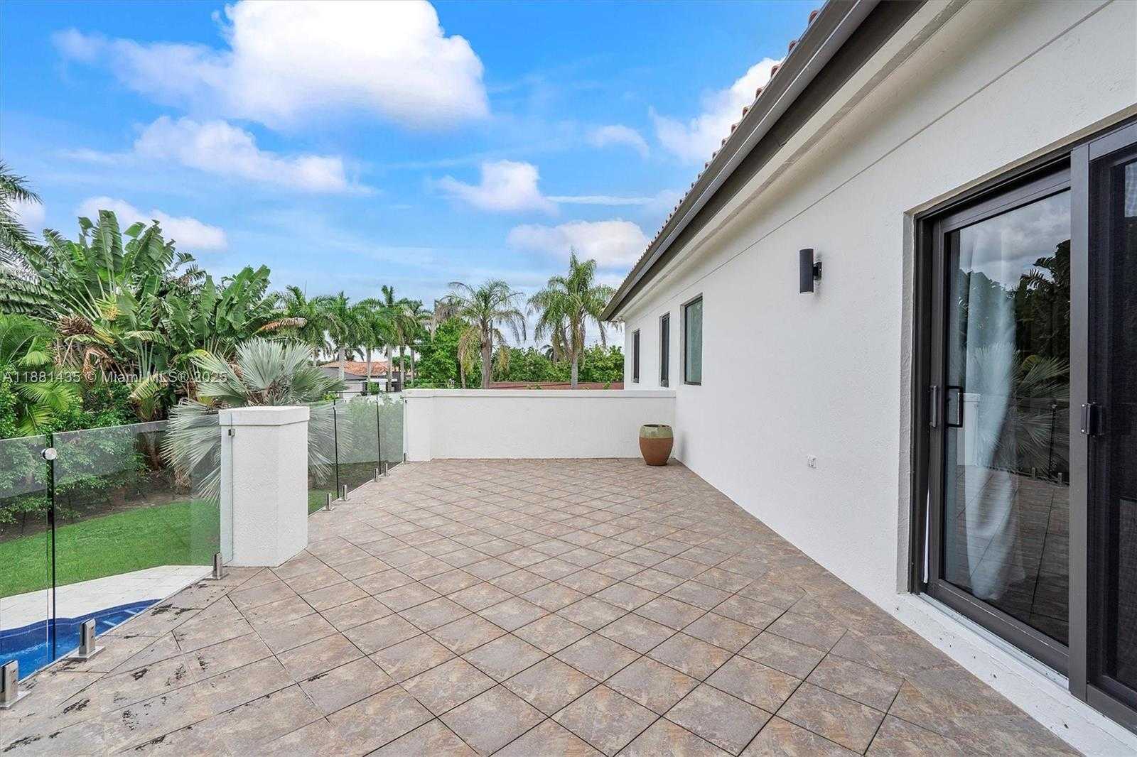 Small Image of 12001 NORTH WEST 5TH ST #12001, Miami Number 50