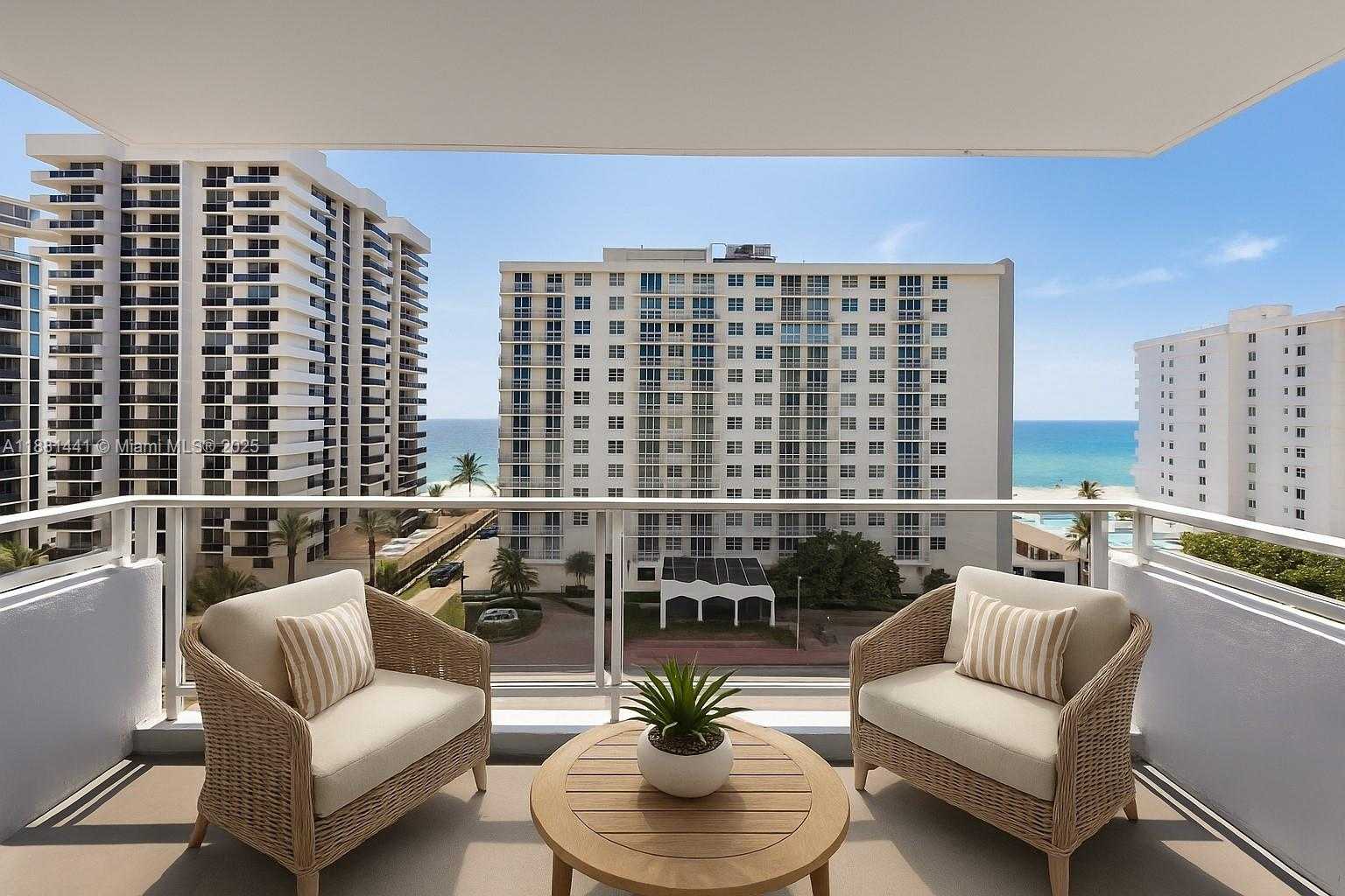 Small Image of 5700 COLLINS AVE #10D, Miami Beach Number 3