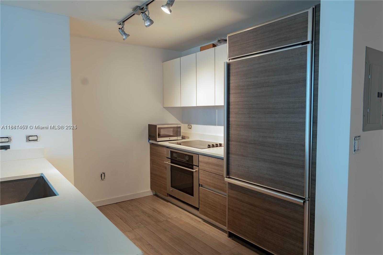 Small Image of 1100 SOUTH MIAMI AVE #4003, Miami Number 3
