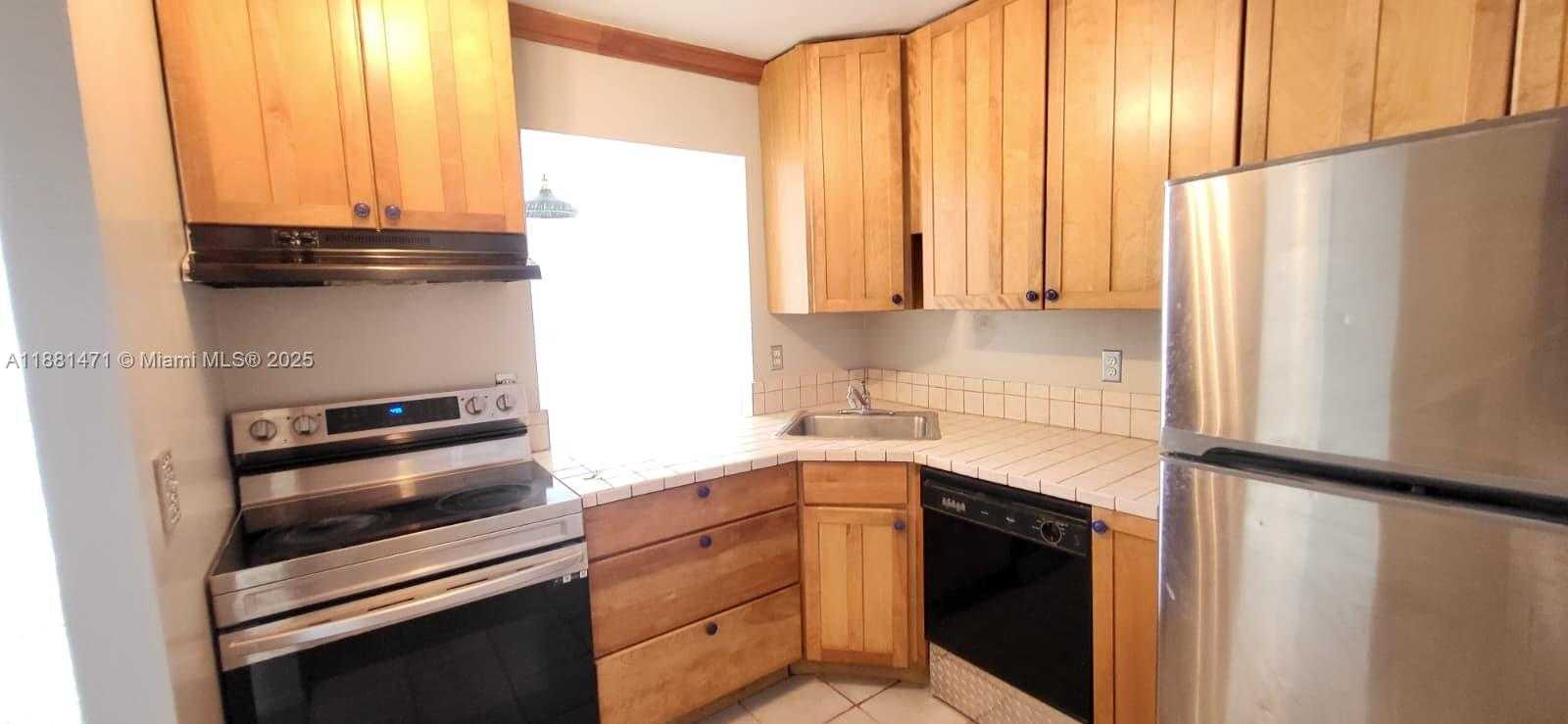 Small Image of 601 THREE ISLANDS BLVD #510, Hallandale Beach Number 5