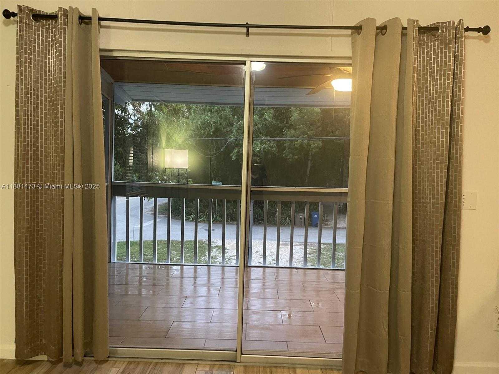 Small Image of 141 GUMBO LIMBO DR, Key Largo Number 10