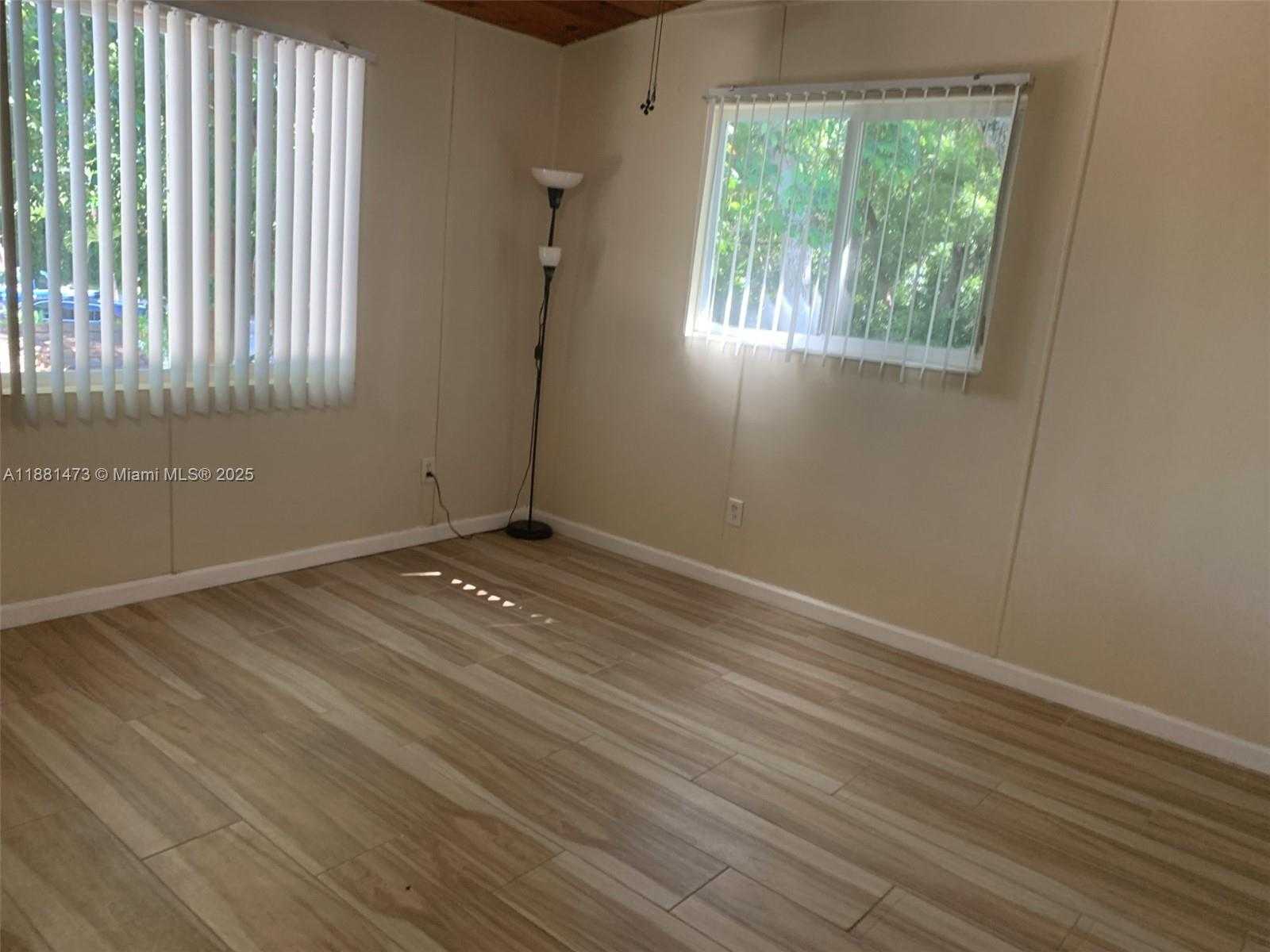 Small Image of 141 GUMBO LIMBO DR, Key Largo Number 18