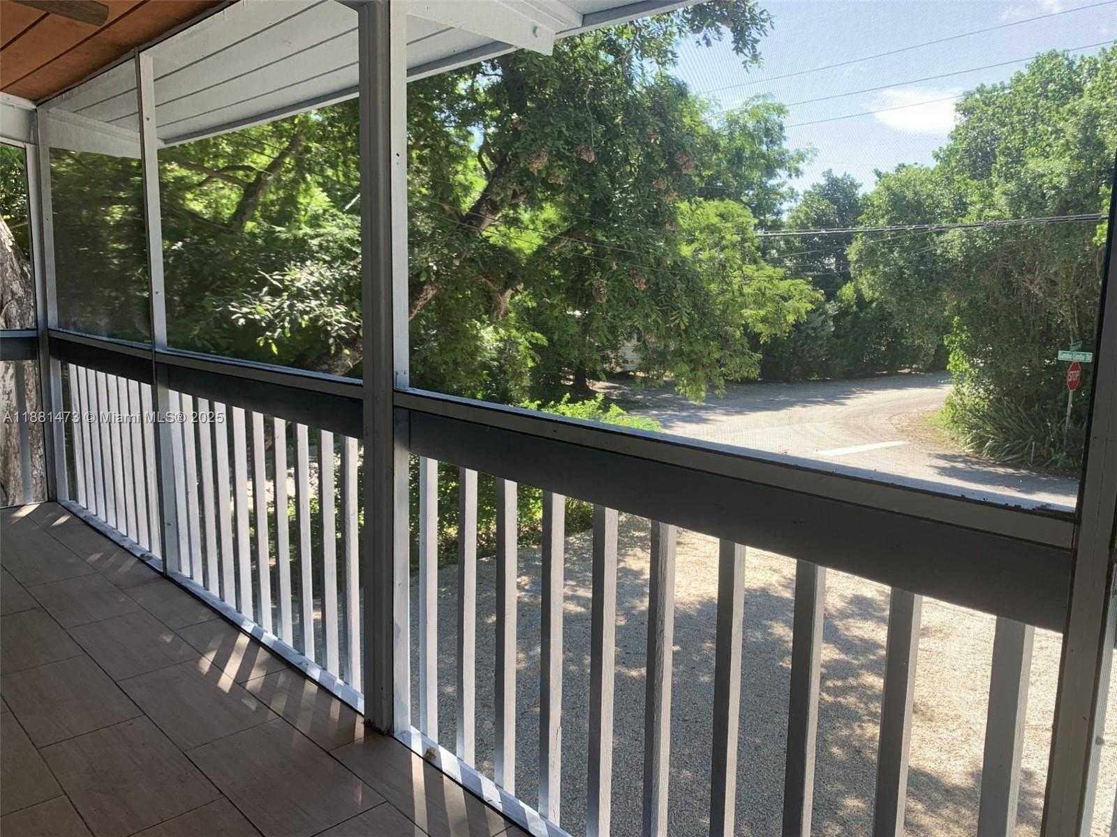 Small Image of 141 GUMBO LIMBO DR, Key Largo Number 8