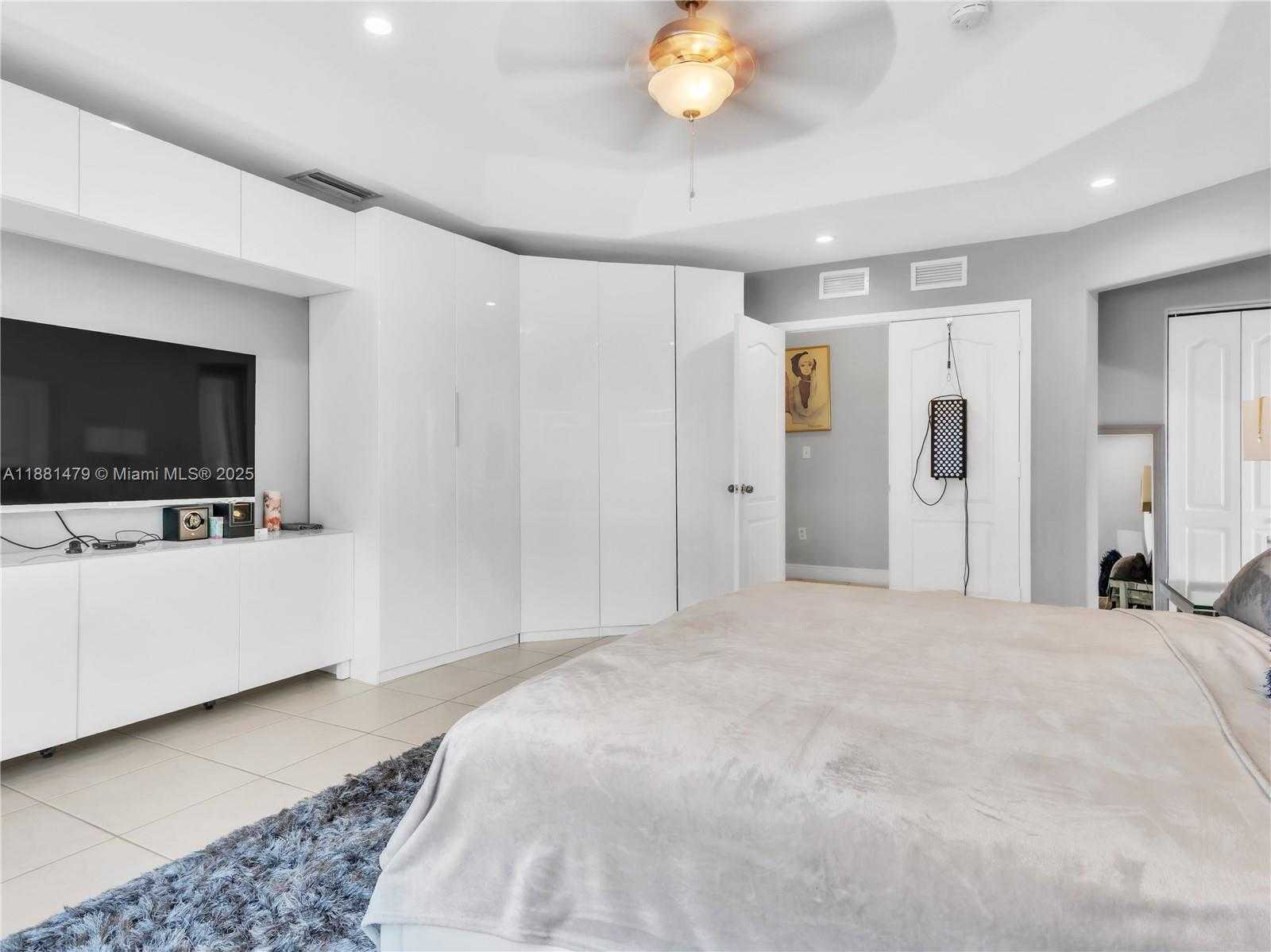 Small Image of 3366 SOUTH WEST 152ND PL, Miami Number 21
