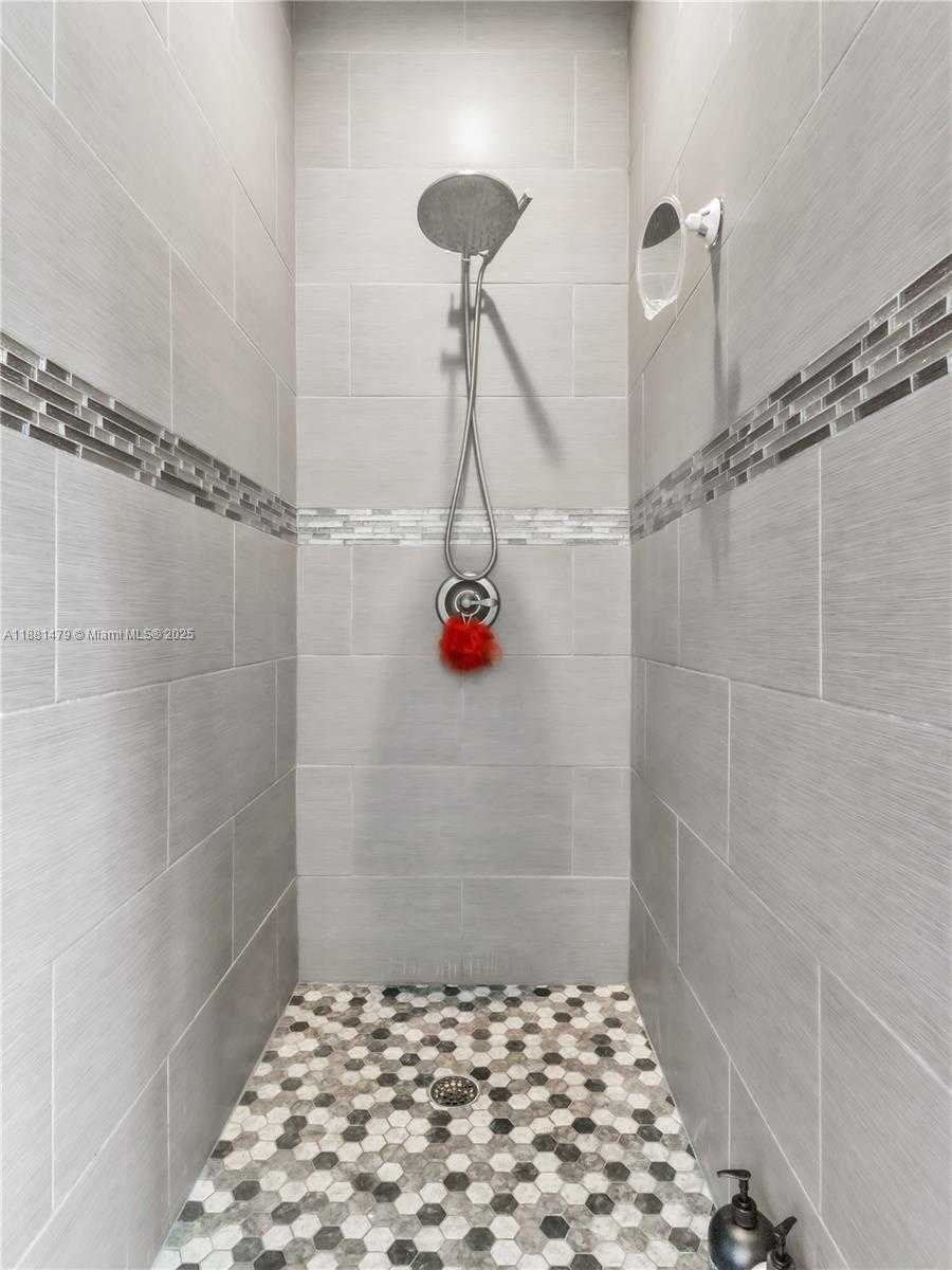 Small Image of 3366 SOUTH WEST 152ND PL, Miami Number 24