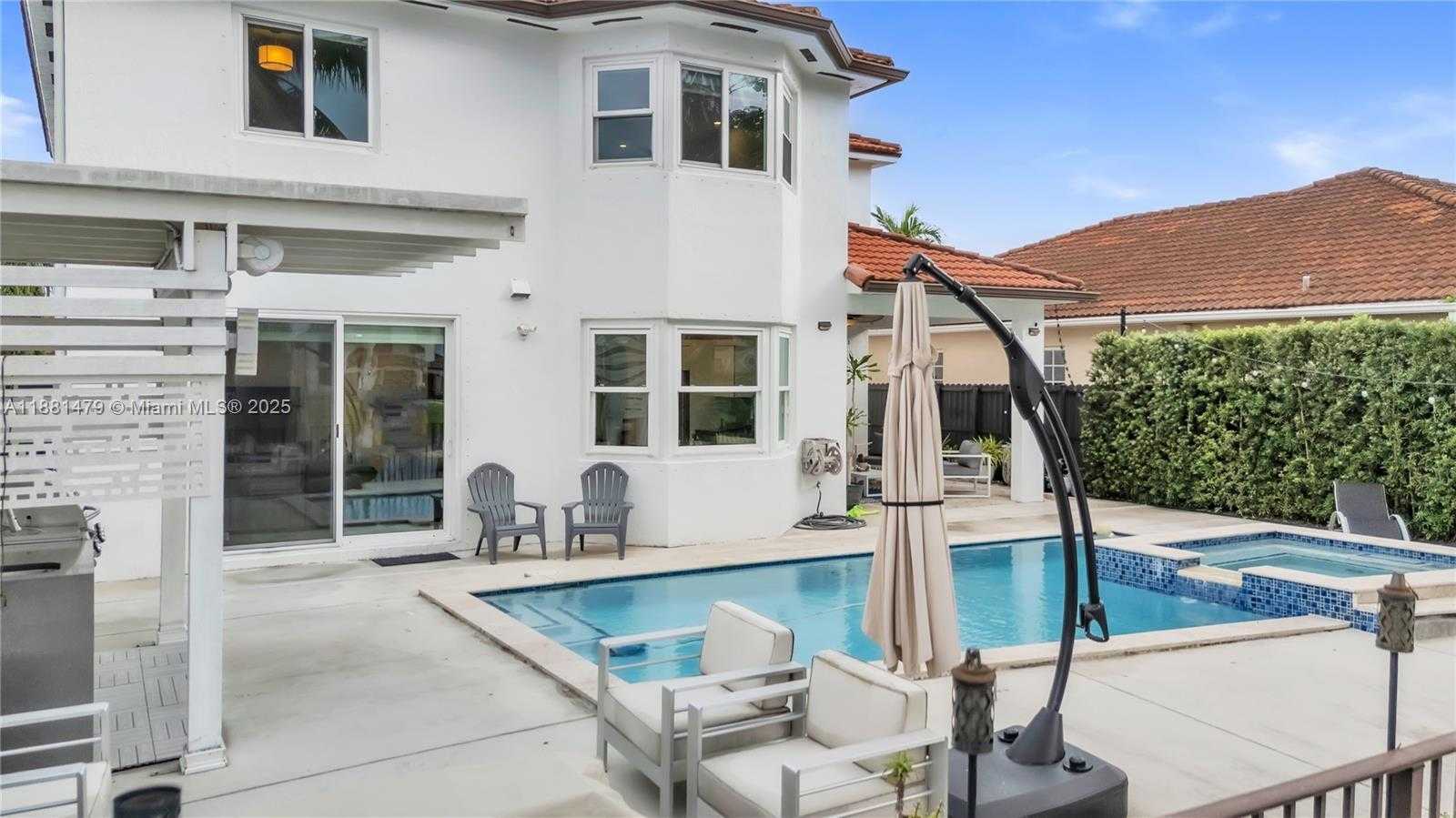 Small Image of 3366 SOUTH WEST 152ND PL, Miami Number 26