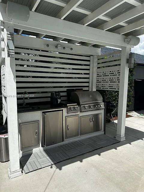 Small Image of 3366 SOUTH WEST 152ND PL, Miami Number 3