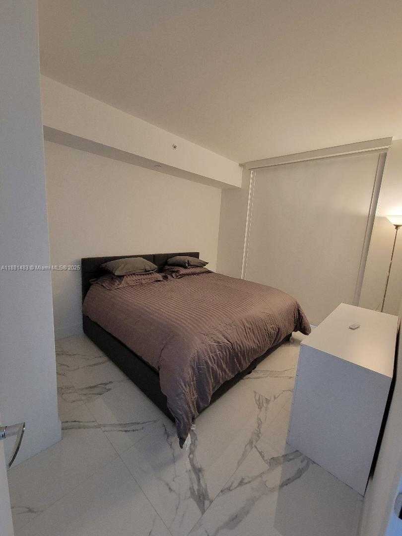 Small Image of 1010 BRICKELL AVE #2304, Miami Number 19
