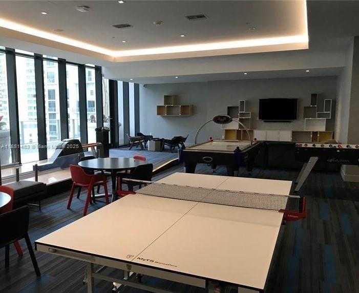 Small Image of 1010 BRICKELL AVE #2304, Miami Number 3
