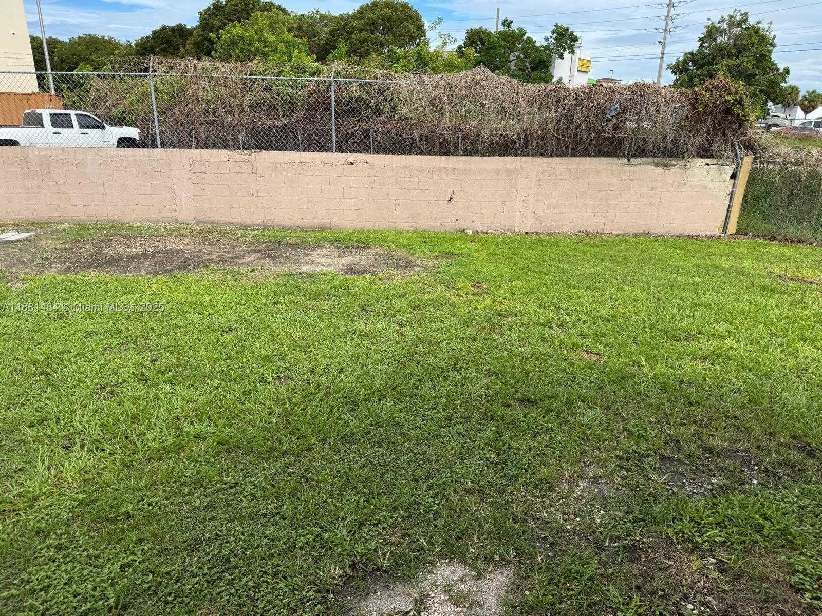 Small Image of 20923 SOUTH WEST 117TH AVE, Miami Number 11