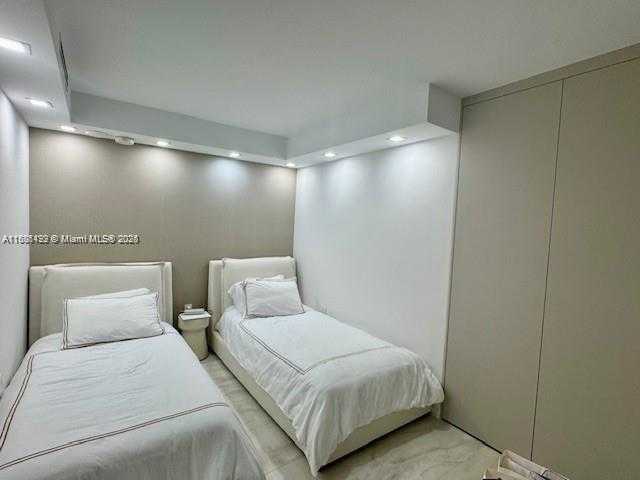 Small Image of 9801 COLLINS AVE #14E, Bal Harbour Number 22