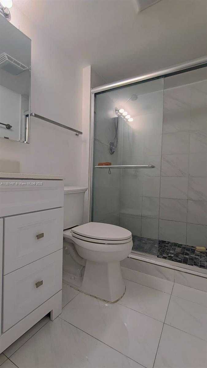 Small Image of 3475 NORTH COUNTRY CLUB DR #408, Aventura Number 10