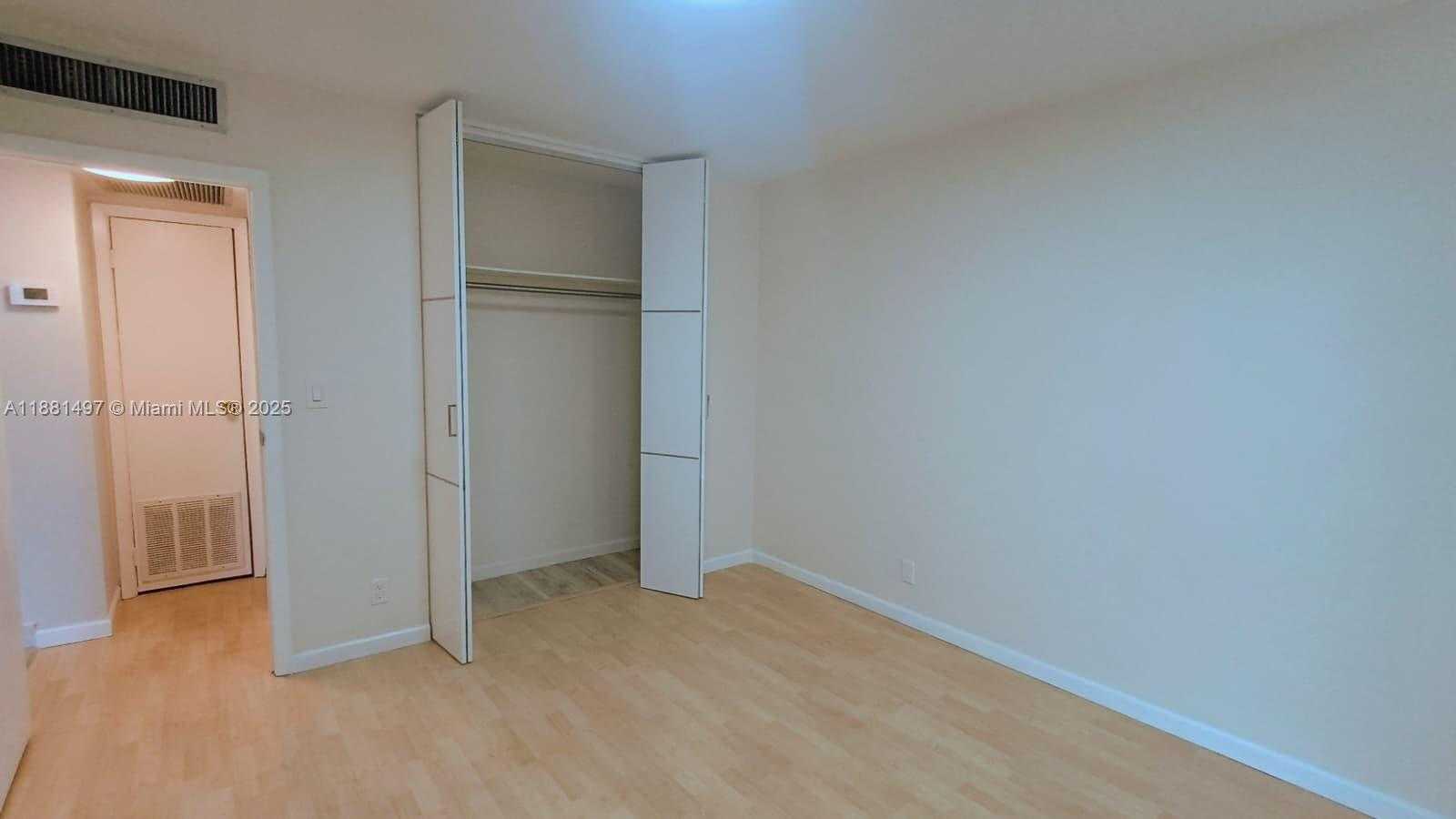 Small Image of 3475 NORTH COUNTRY CLUB DR #408, Aventura Number 9