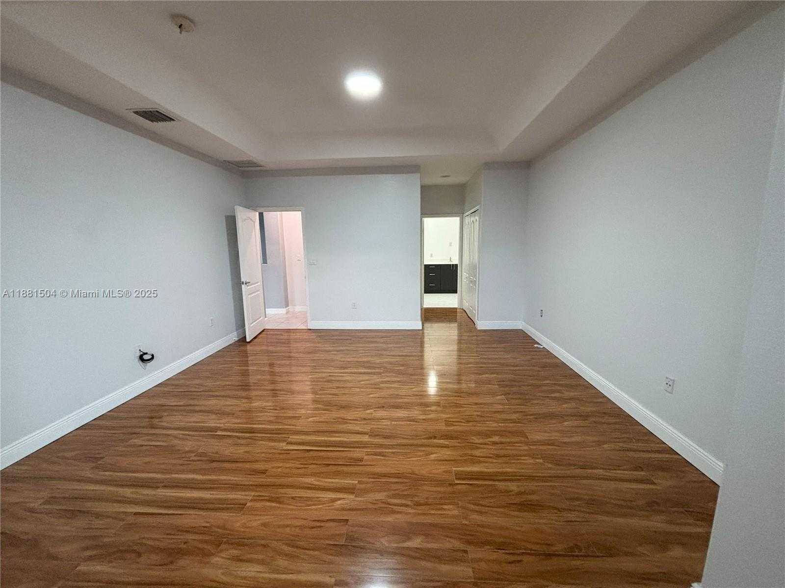 Small Image of 2122 SOUTH WEST 151ST PL, Miami Number 4