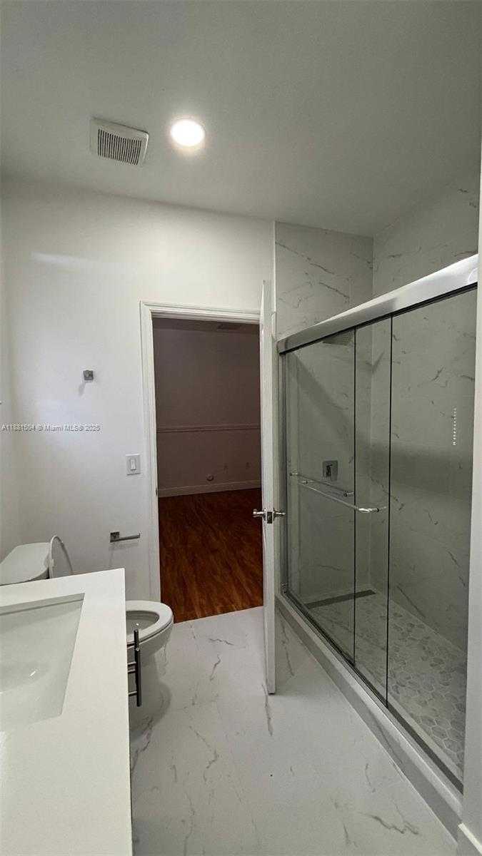 Small Image of 2122 SOUTH WEST 151ST PL, Miami Number 9