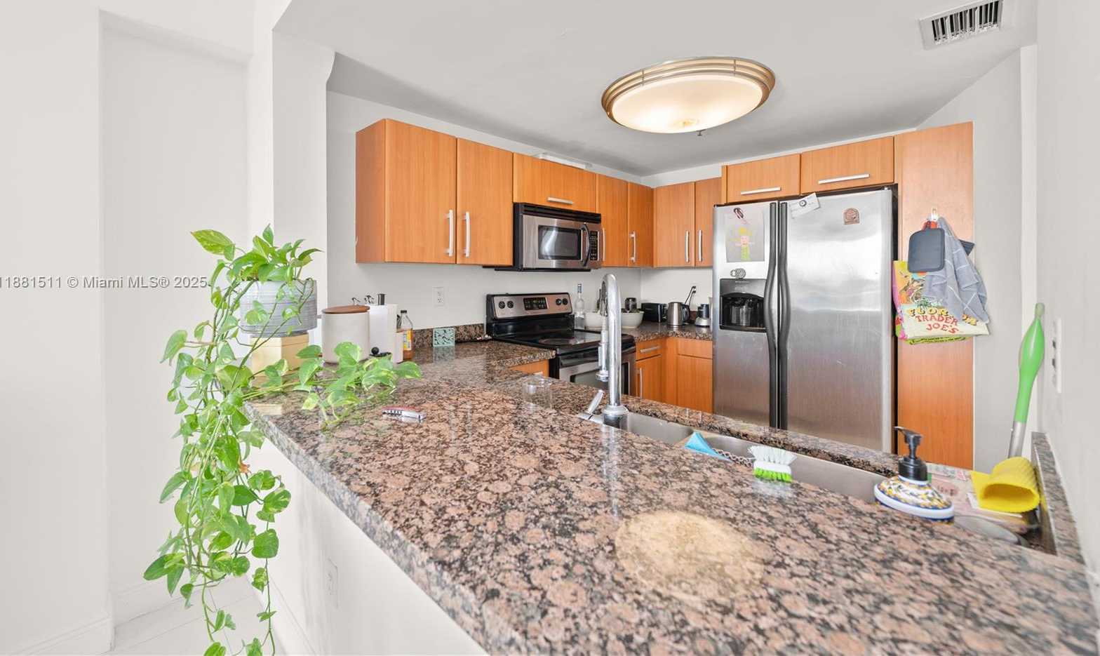Small Image of 6362 COLLINS AVE #404, Miami Beach Number 10