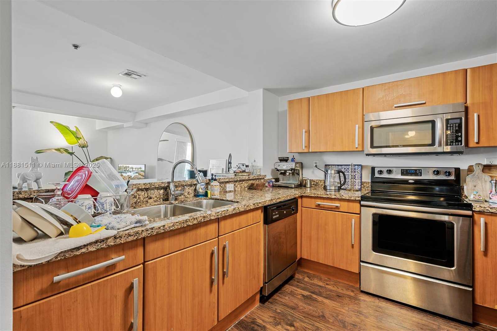 Small Image of 6362 COLLINS AVE #404, Miami Beach Number 20