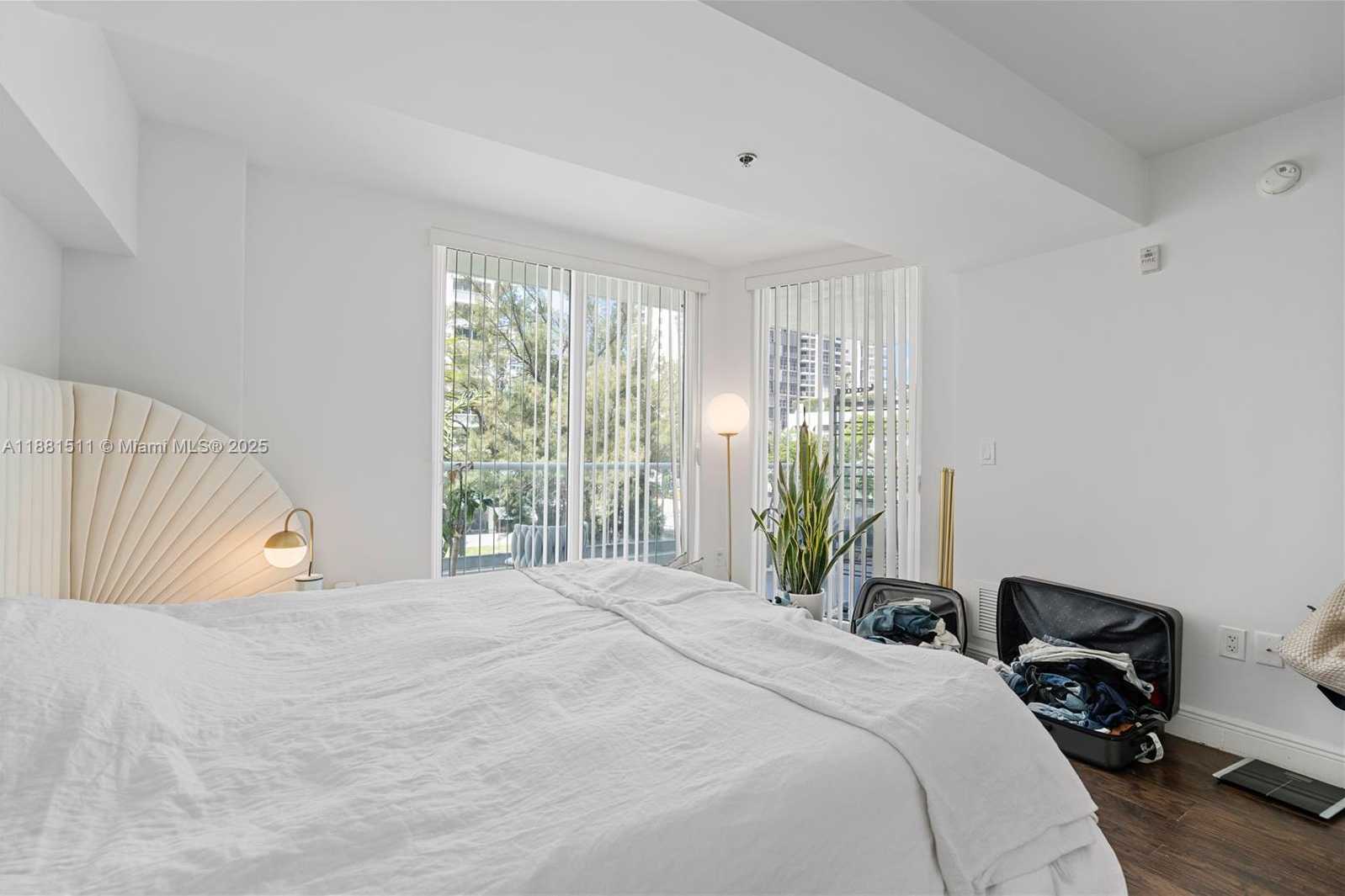 Small Image of 6362 COLLINS AVE #404, Miami Beach Number 23