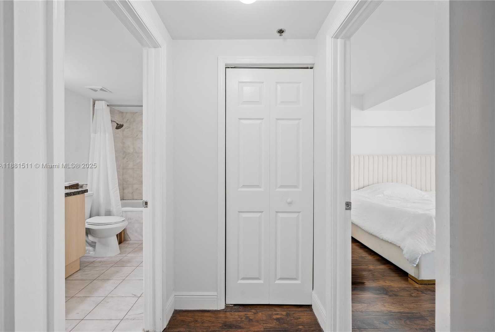 Small Image of 6362 COLLINS AVE #404, Miami Beach Number 24