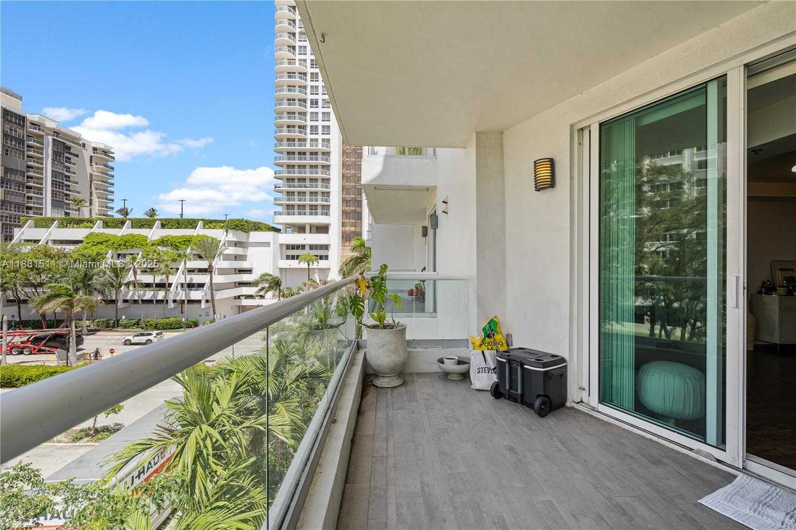 Small Image of 6362 COLLINS AVE #404, Miami Beach Number 27