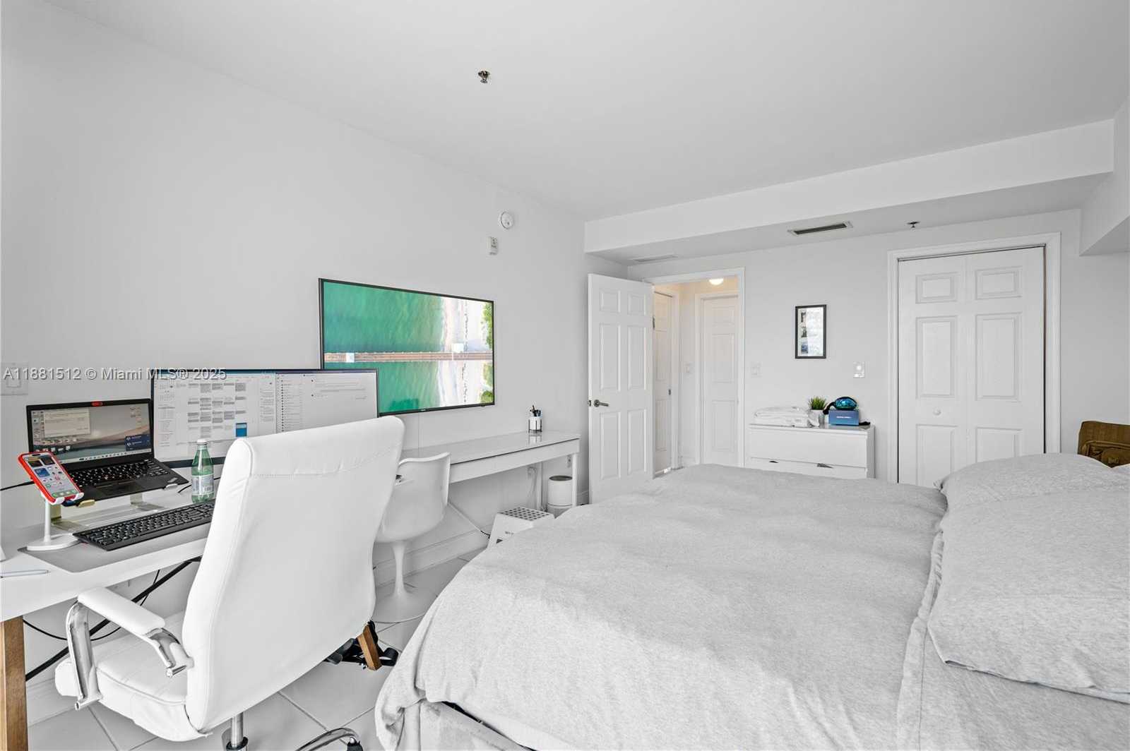 Small Image of 6362 COLLINS AVE #412, Miami Beach Number 13
