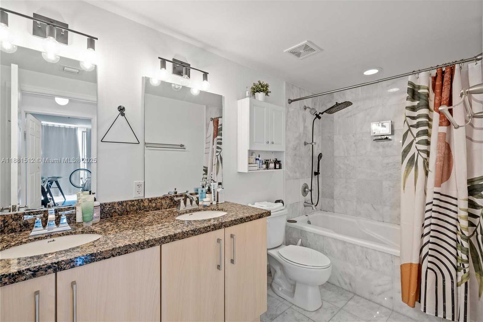 Small Image of 6362 COLLINS AVE #412, Miami Beach Number 15