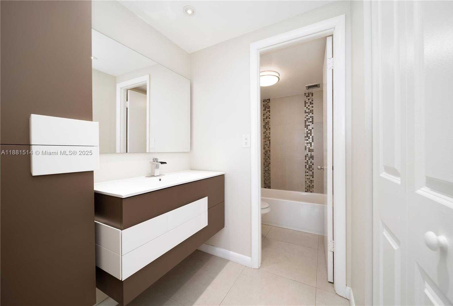 Small Image of 16710 NORTH EAST 9TH AVE #506, North Miami Beach Number 11