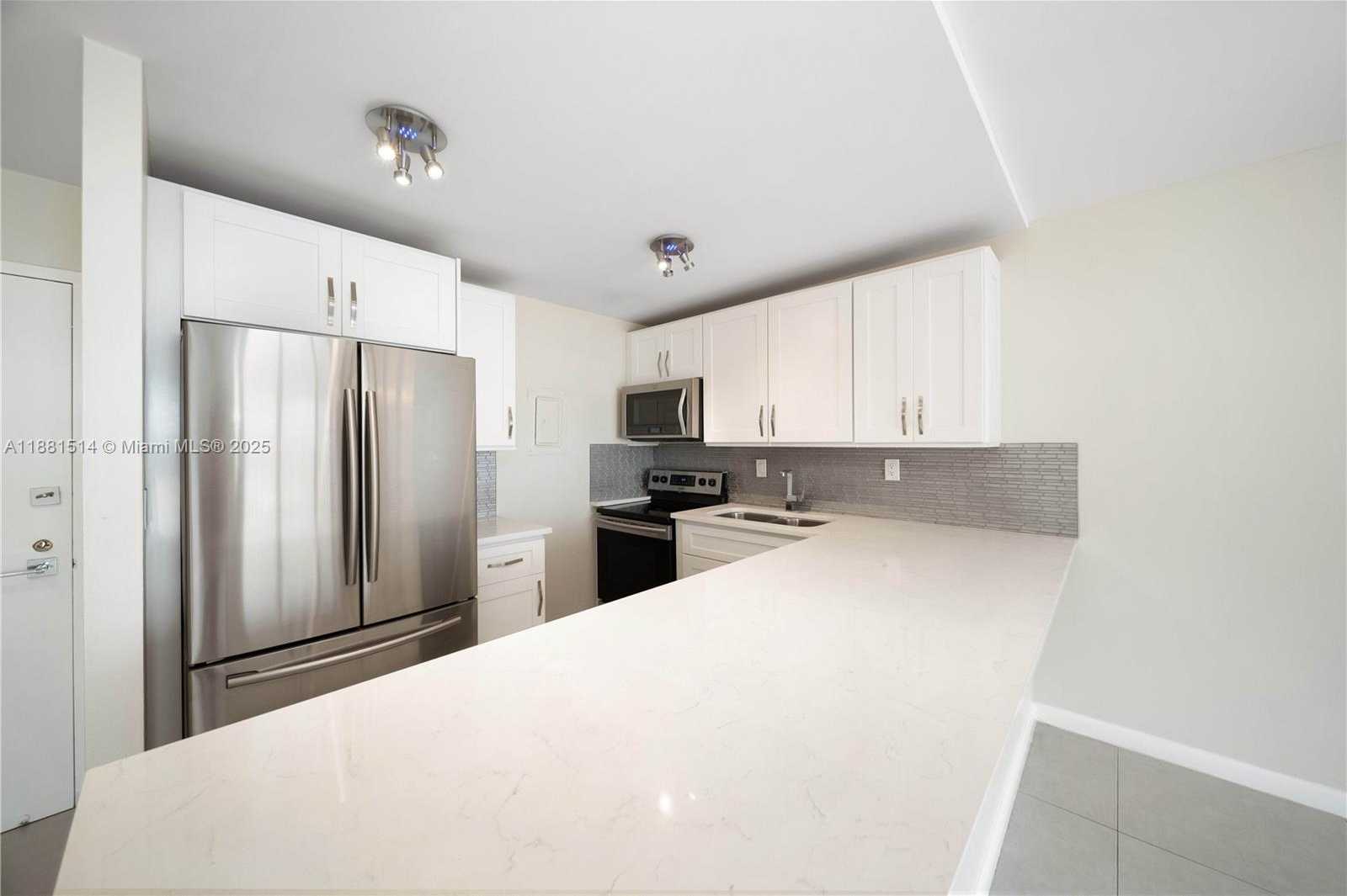 Small Image of 16710 NORTH EAST 9TH AVE #506, North Miami Beach Number 4