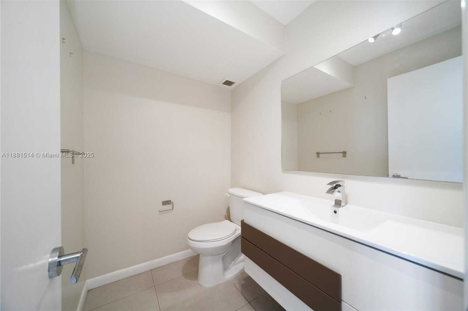 Small Image of 16710 NORTH EAST 9TH AVE #506, North Miami Beach Number 8