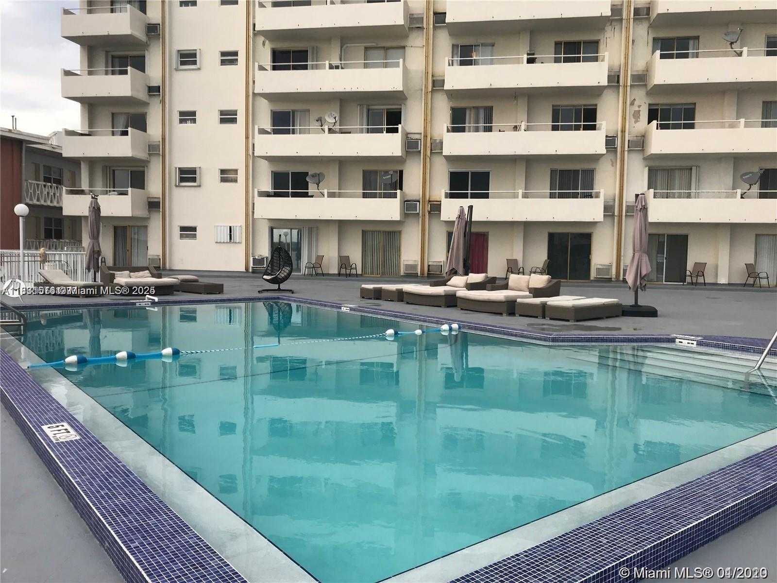 Small Image of 7904 WEST DR #110, North Bay Village Number 10