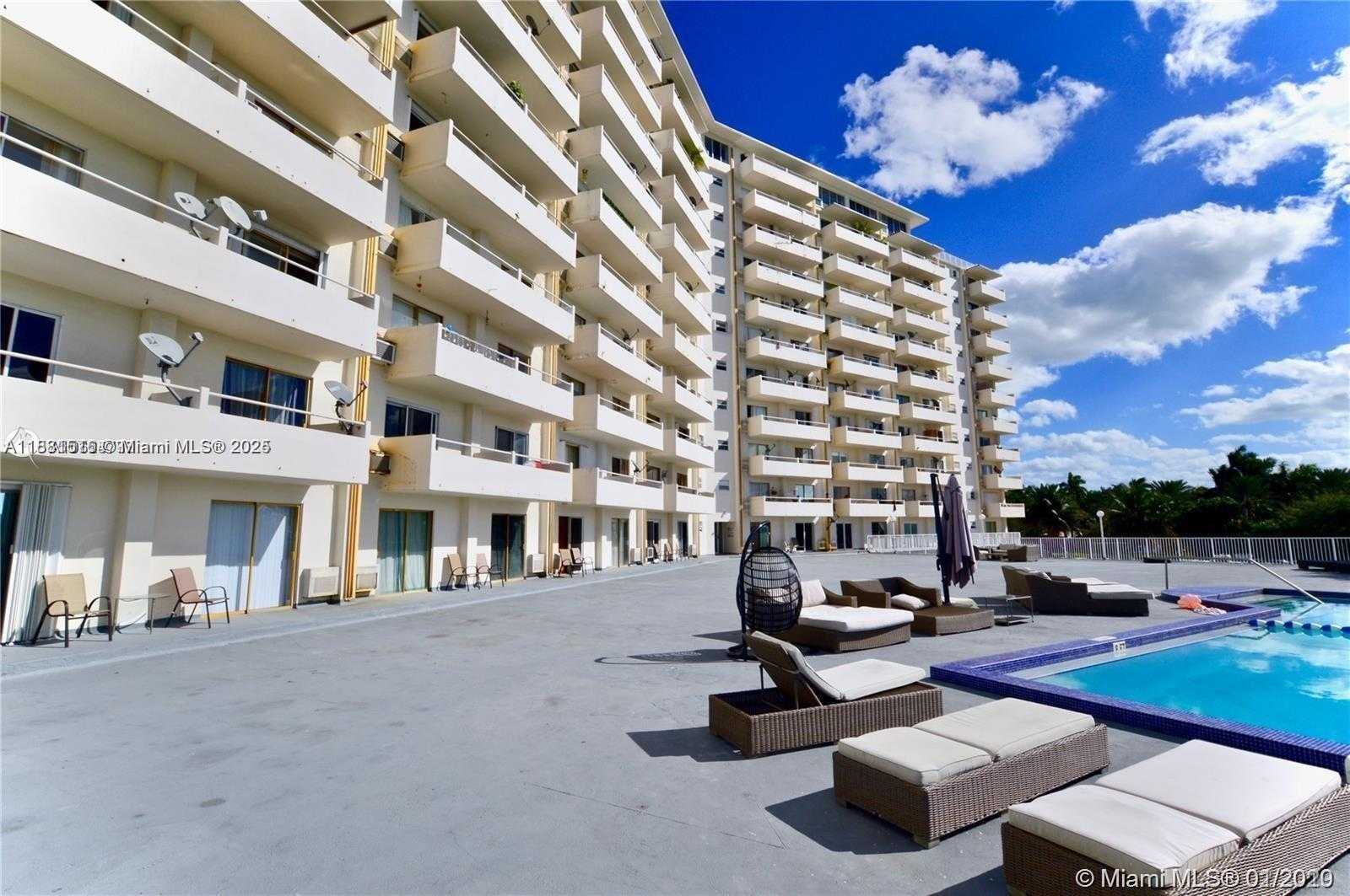 Small Image of 7904 WEST DR #110, North Bay Village Number 13