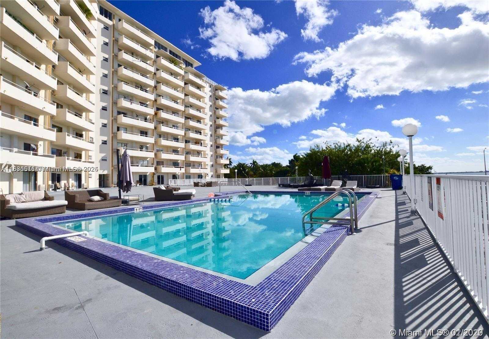 Small Image of 7904 WEST DR #110, North Bay Village Number 17